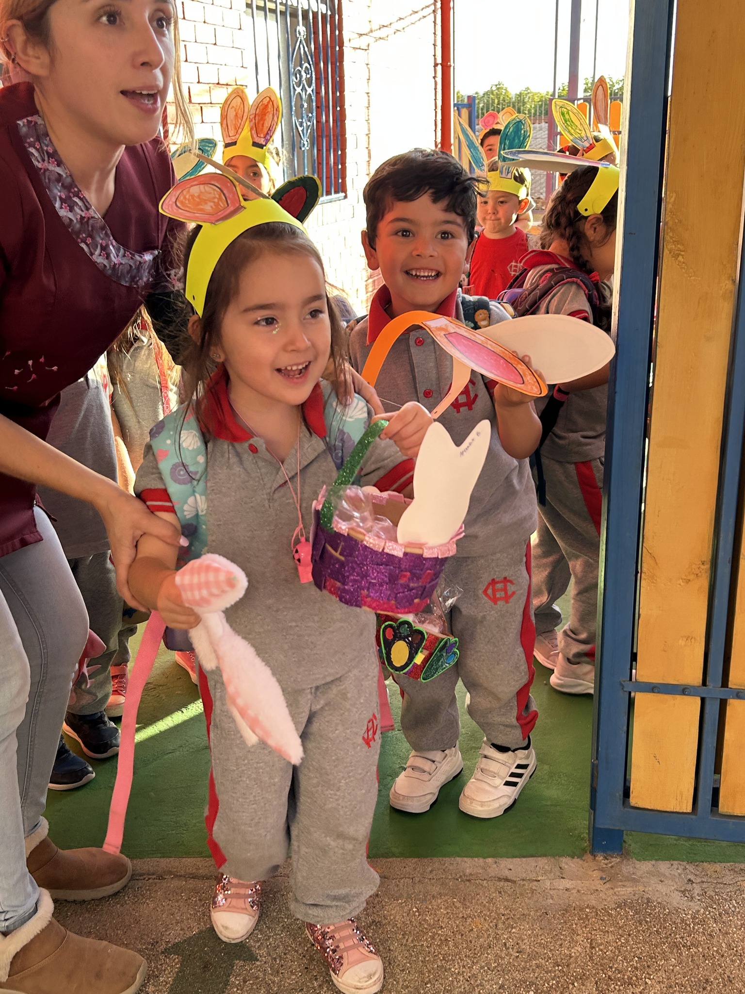 ¡Momentos dulces y llenos de alegría! 2025 - 492076620_1153893093200348_3157549014780599007_n (1).jpg